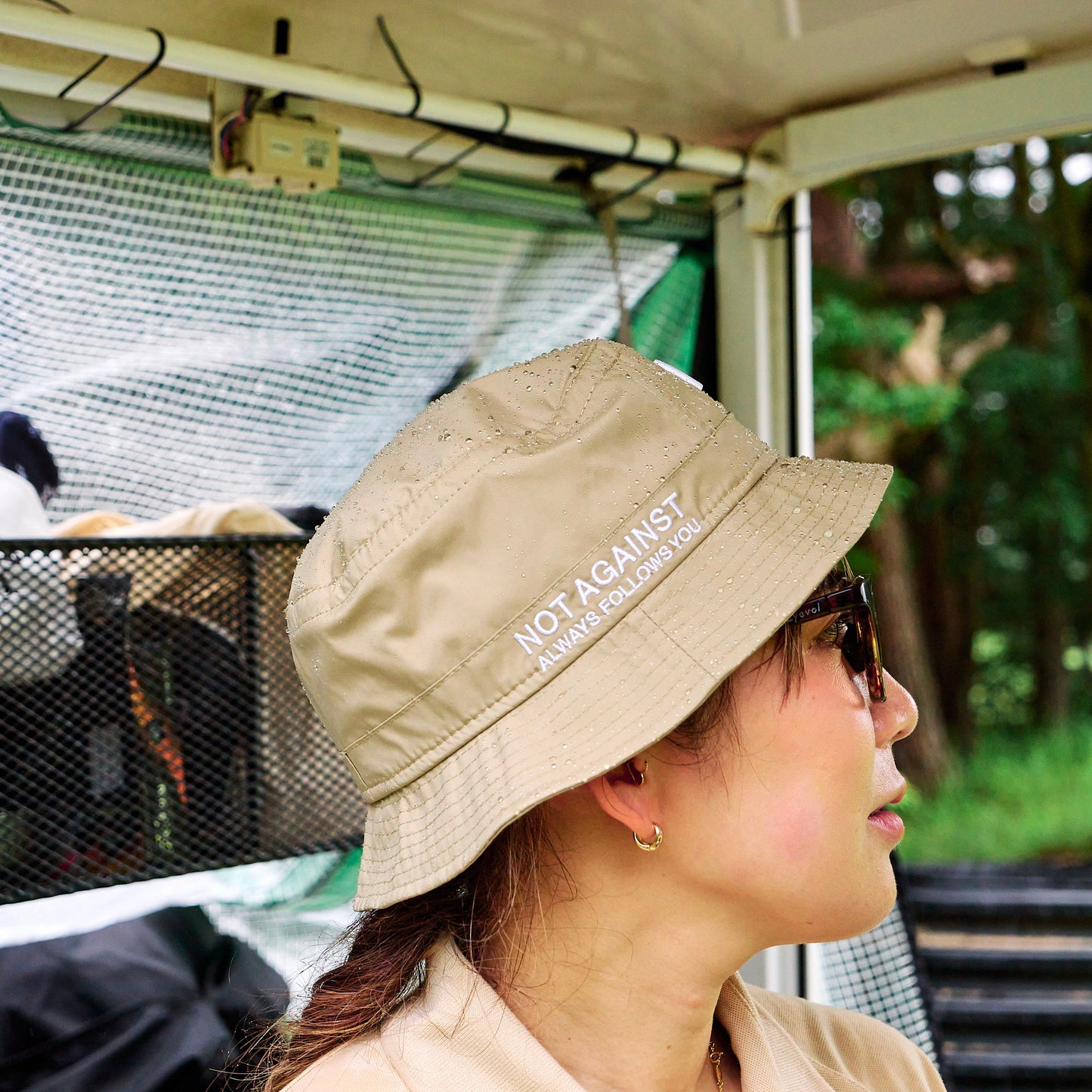 NEWERA® BUCKET HAT ZAMZA BEIGE